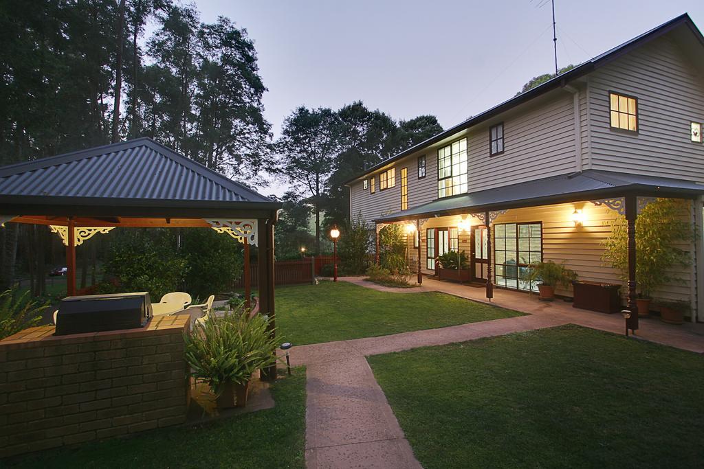 Fernglade On Menzies Bed & Breakfast Emerald Exterior photo